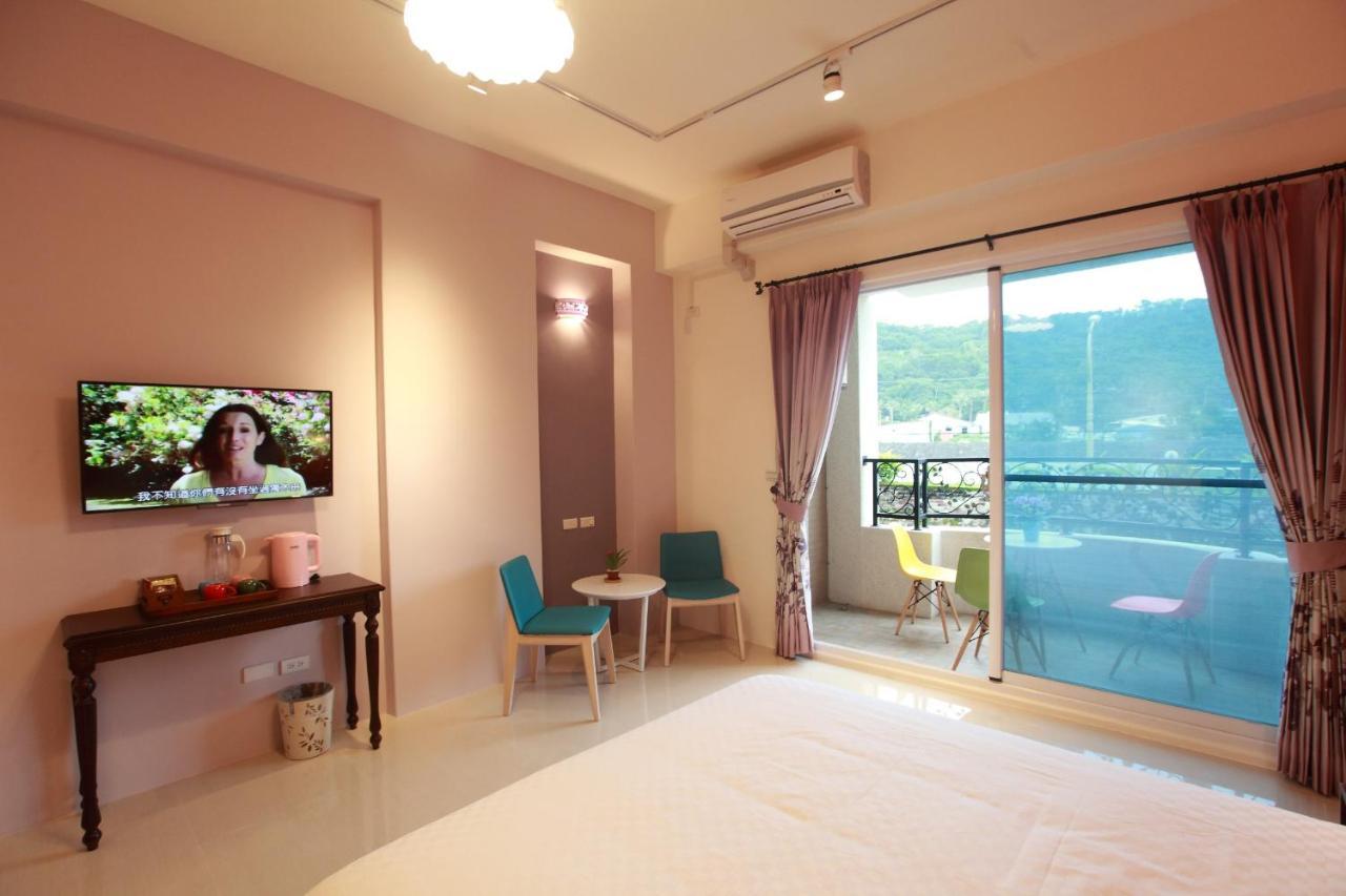 ลีวีไซด์ เฮาส์ Bed & Breakfast เมืองฮวาเหลียน ภายนอก รูปภาพ