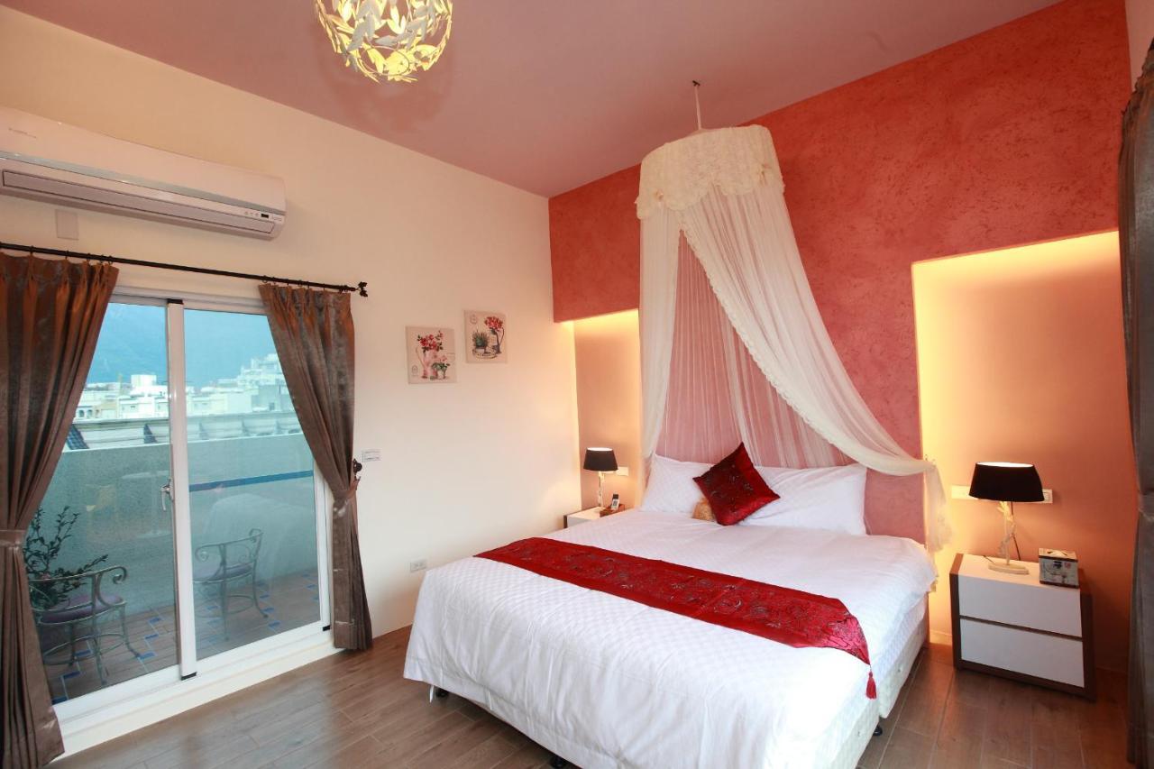 ลีวีไซด์ เฮาส์ Bed & Breakfast เมืองฮวาเหลียน ภายนอก รูปภาพ