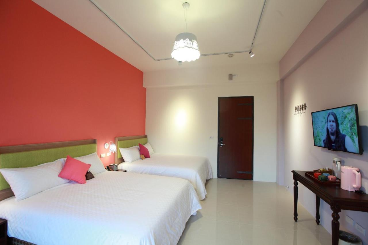 ลีวีไซด์ เฮาส์ Bed & Breakfast เมืองฮวาเหลียน ภายนอก รูปภาพ