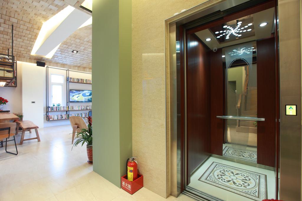 ลีวีไซด์ เฮาส์ Bed & Breakfast เมืองฮวาเหลียน ภายนอก รูปภาพ