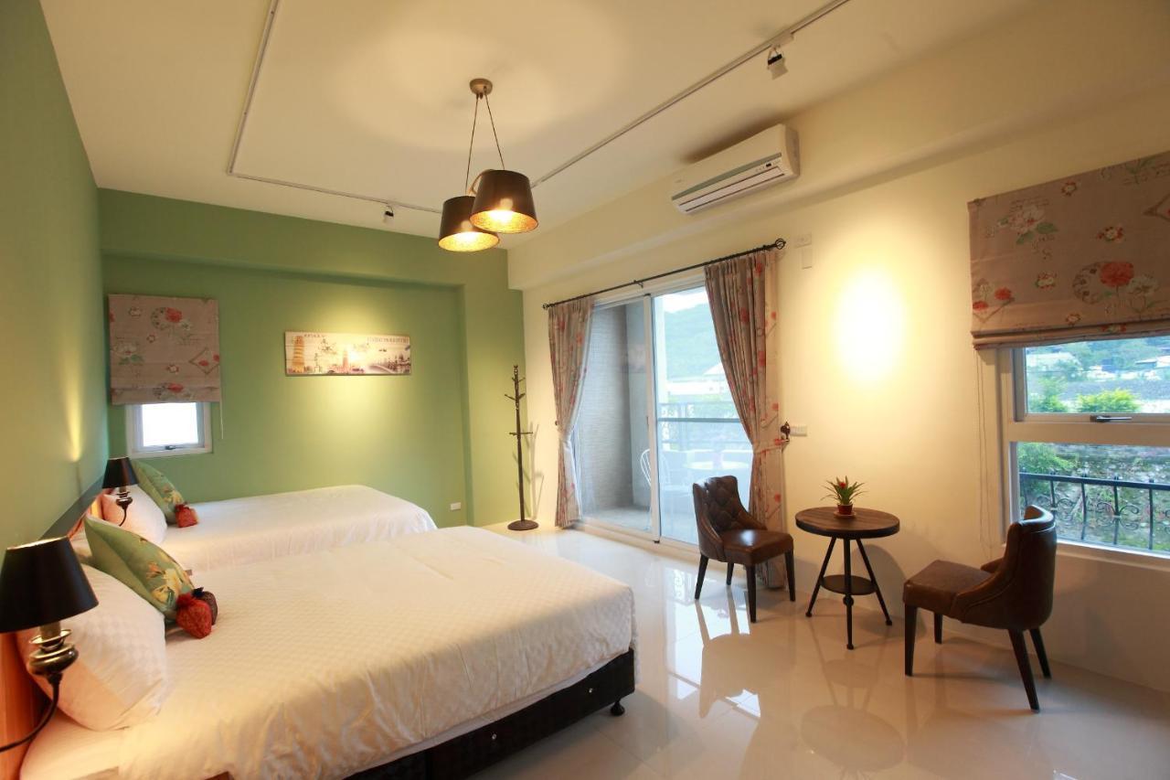 ลีวีไซด์ เฮาส์ Bed & Breakfast เมืองฮวาเหลียน ภายนอก รูปภาพ